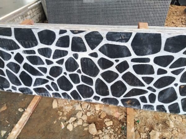 CIRCLE CUTTING GRANITE